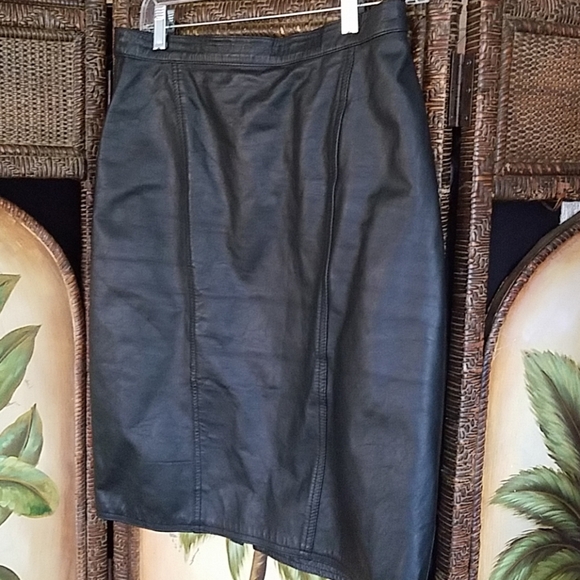 Leather Skirt by David Benjamin collection - Picture 2 of 7